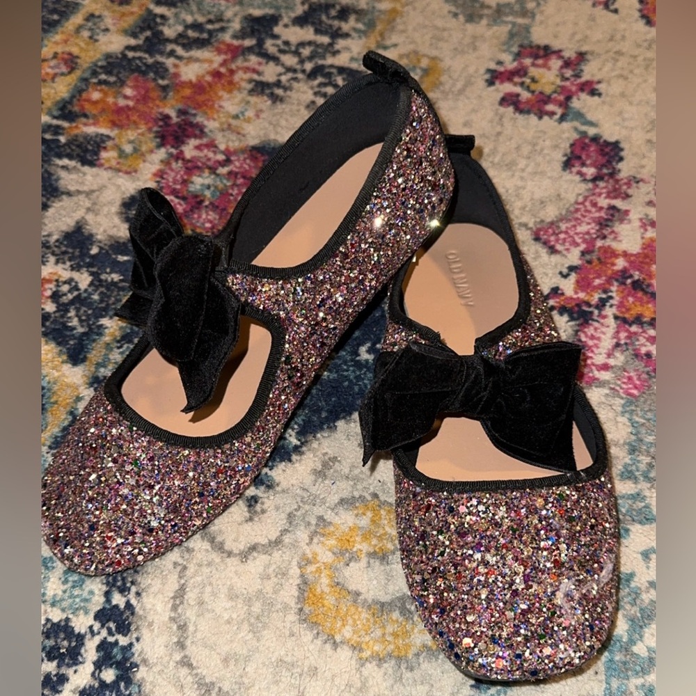 Girls Oldnavy glitter Flats size 5